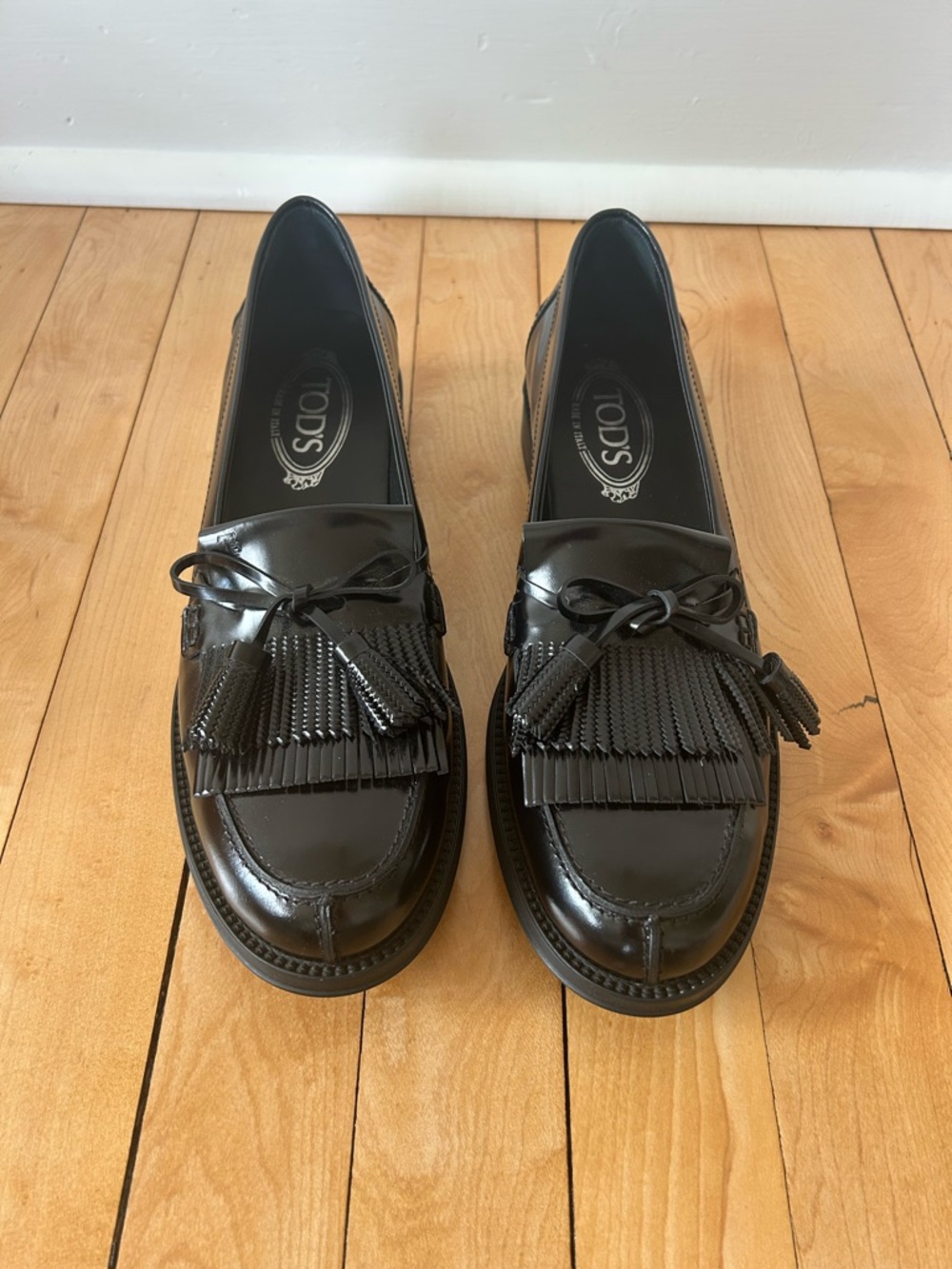 Tod’s Women’s Black Gomma Ru Laccetto Nappine Leather Loafers - 40 - Picture 3 of 9